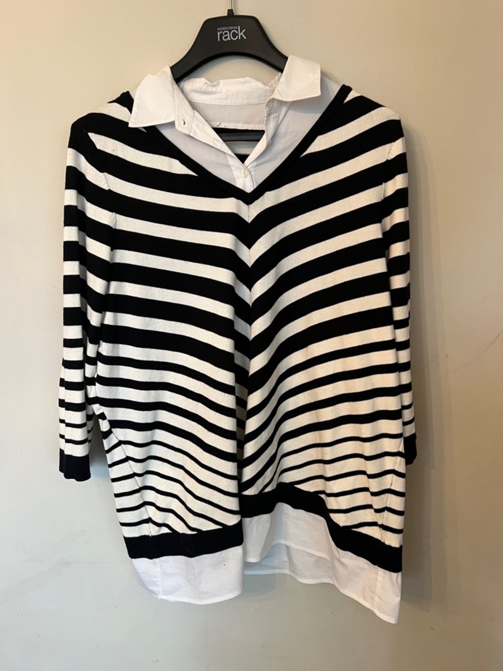Black & White Striped V-Neck Sweater Top